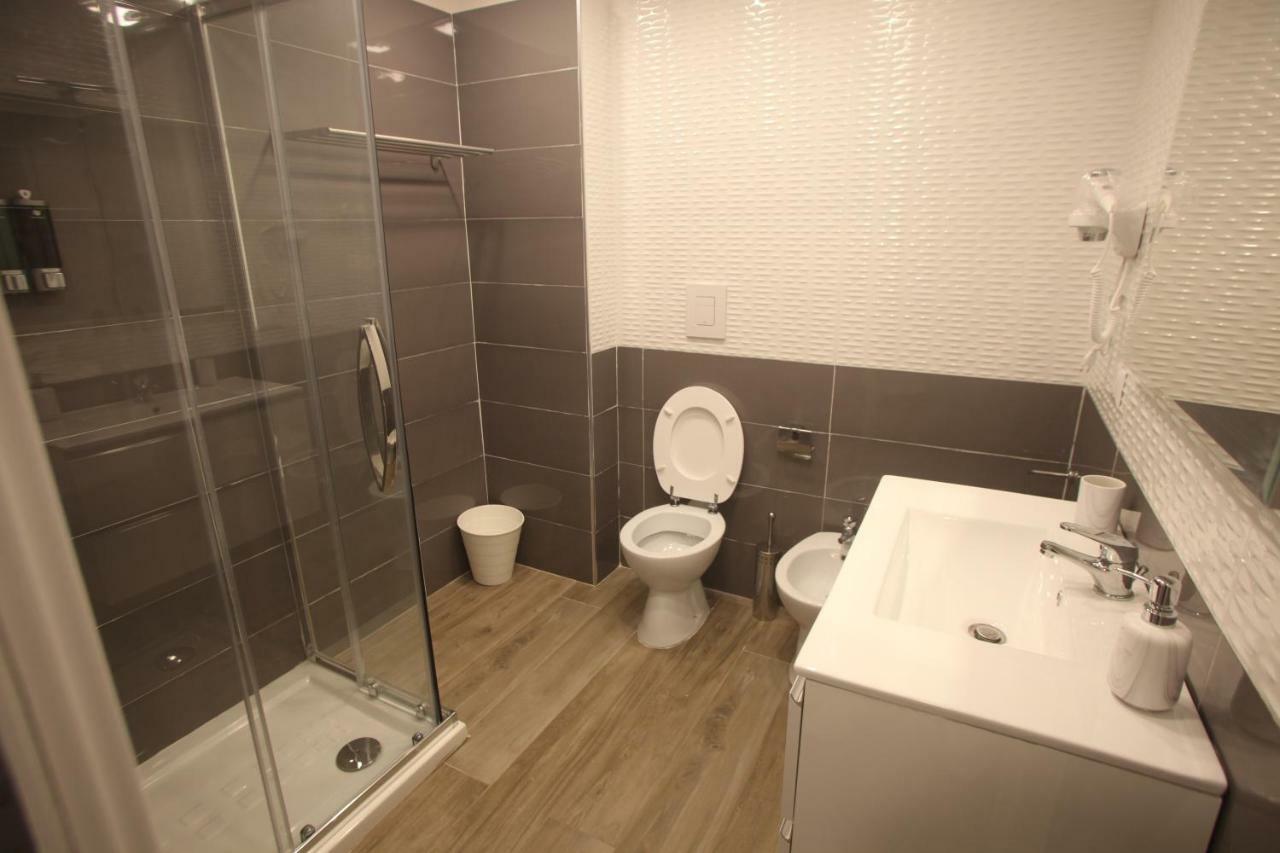 Garibaldi Station 2Punto0 Bed & Breakfast Napoli Exterior foto