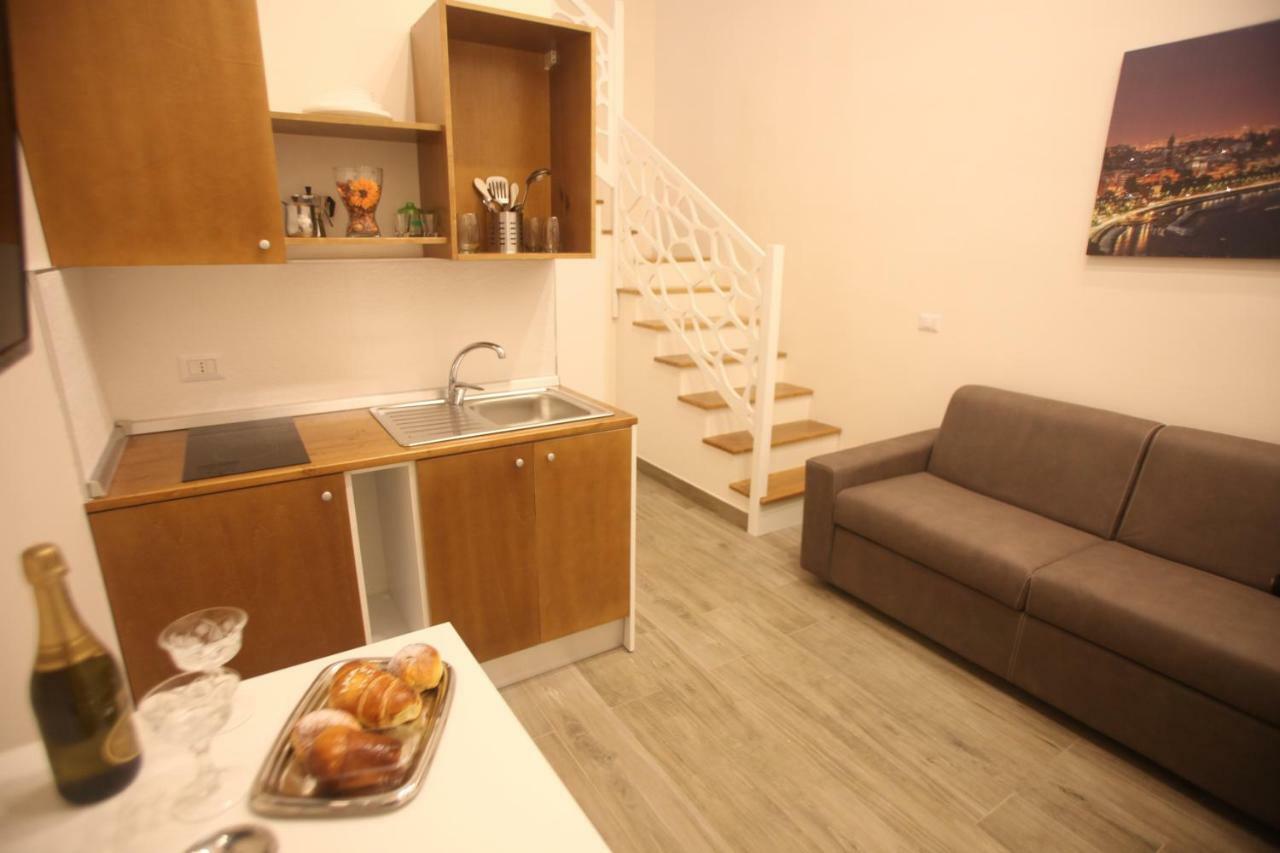 Garibaldi Station 2Punto0 Bed & Breakfast Napoli Exterior foto