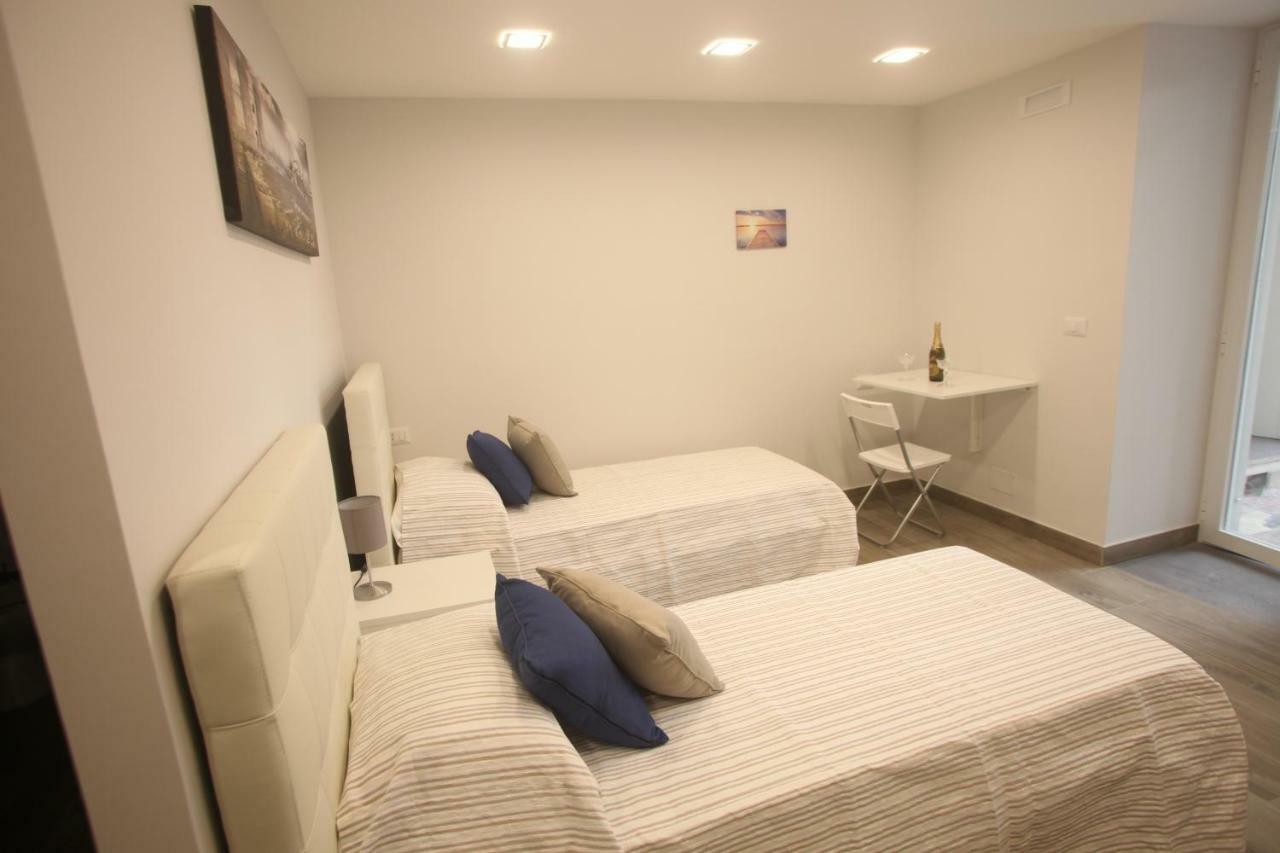 Garibaldi Station 2Punto0 Bed & Breakfast Napoli Exterior foto